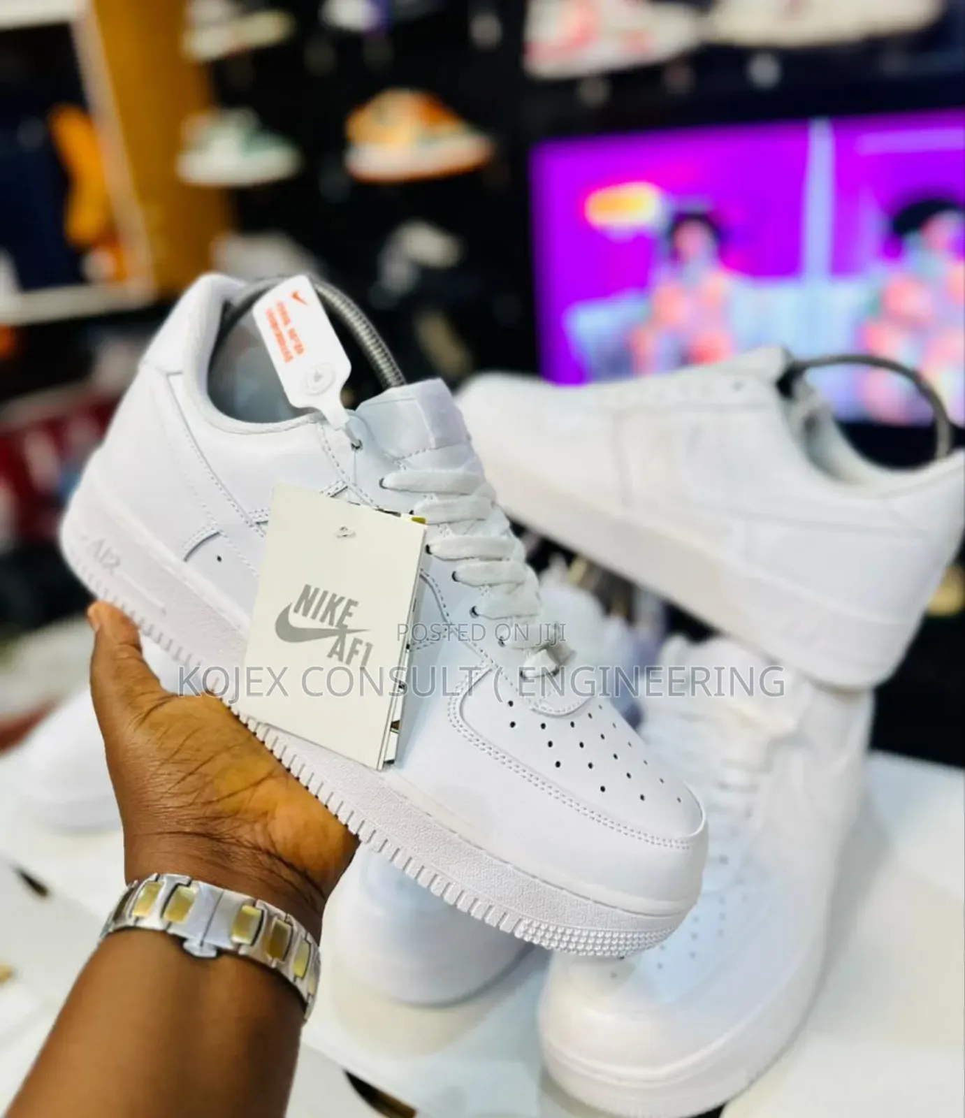 *
NEWNIKE AIR FORCE 1’07 Original Plain White Sneakers “