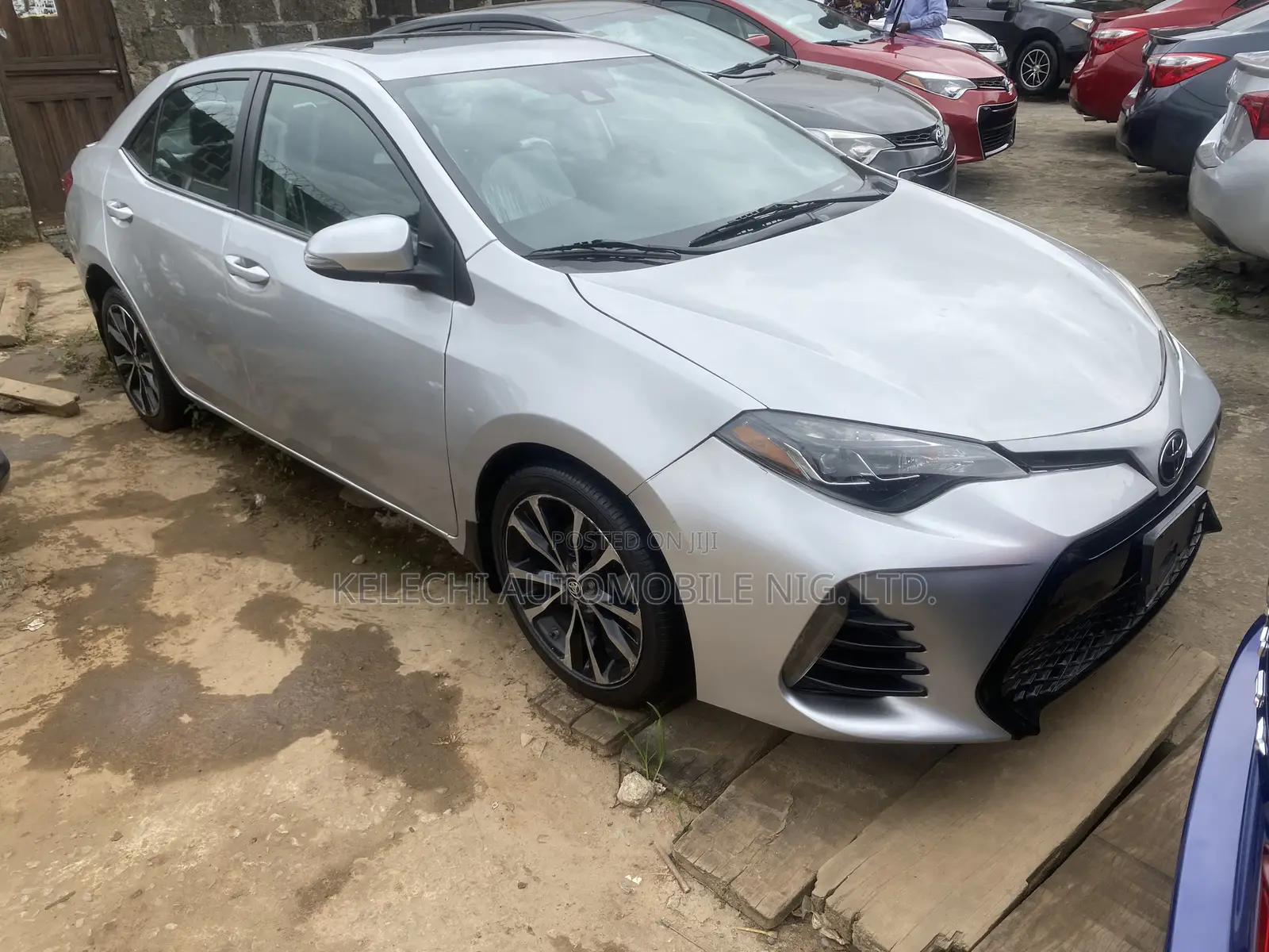 Toyota Corolla XSE (1.8L 4cyl 2A) 2018 Silver