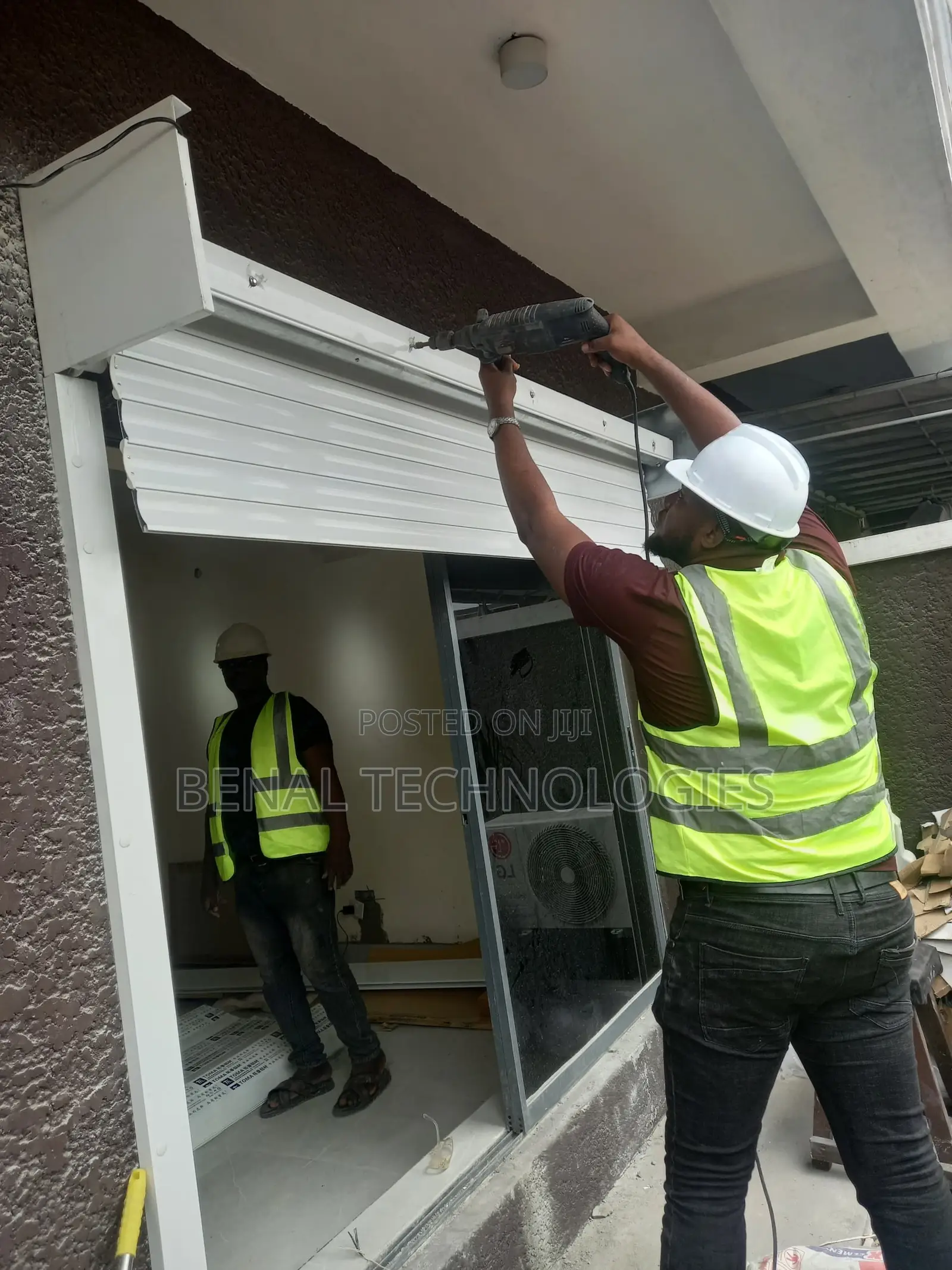 Garage Doors With Electric Roller Mechanisms