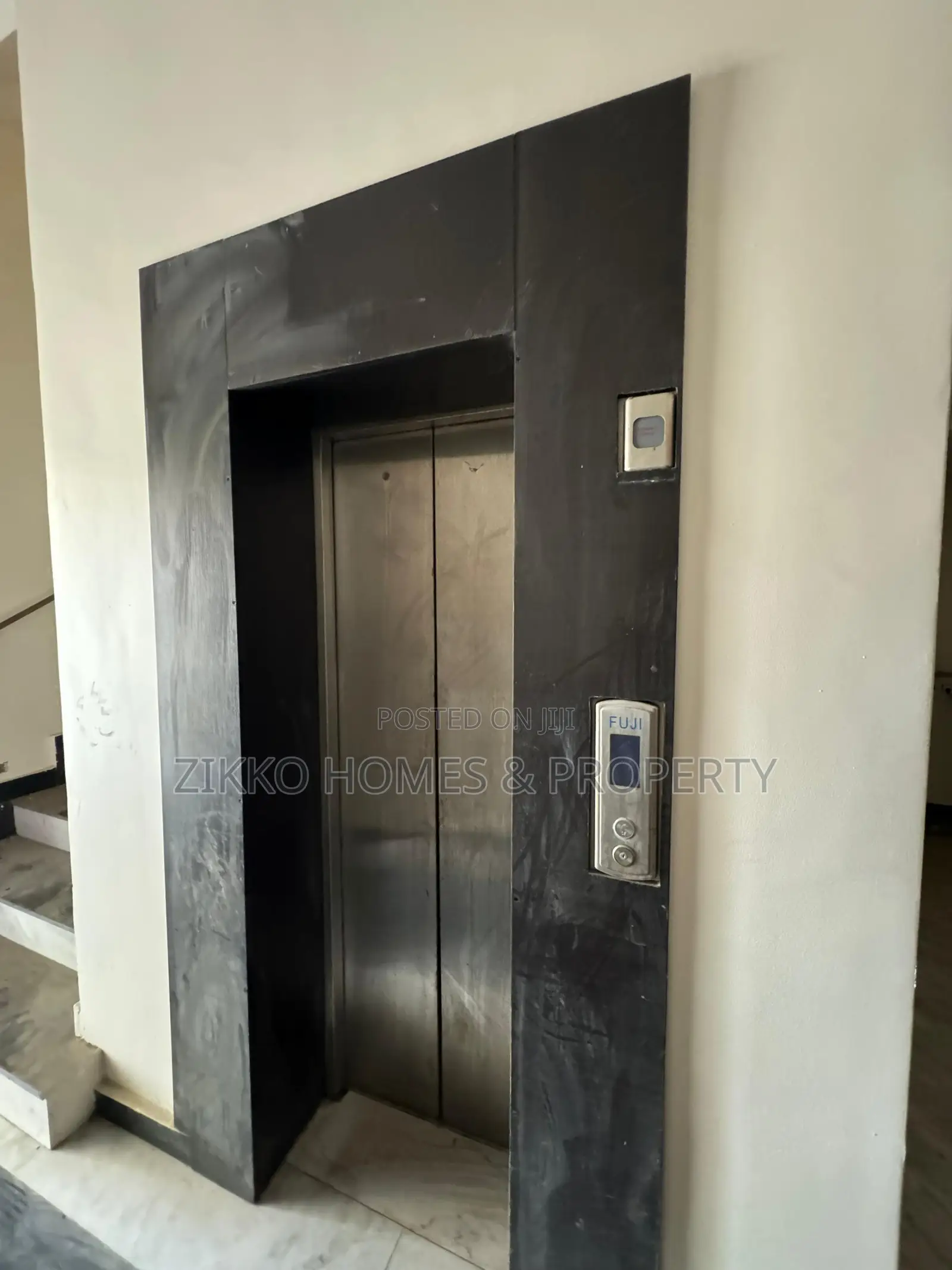 Furnished 6bdrm Duplex in Lekki Phase 1 for sale