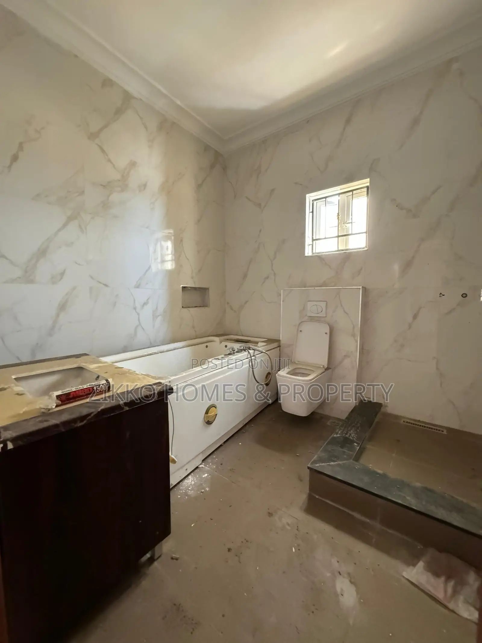 Furnished 6bdrm Duplex in Lekki Phase 1 for sale