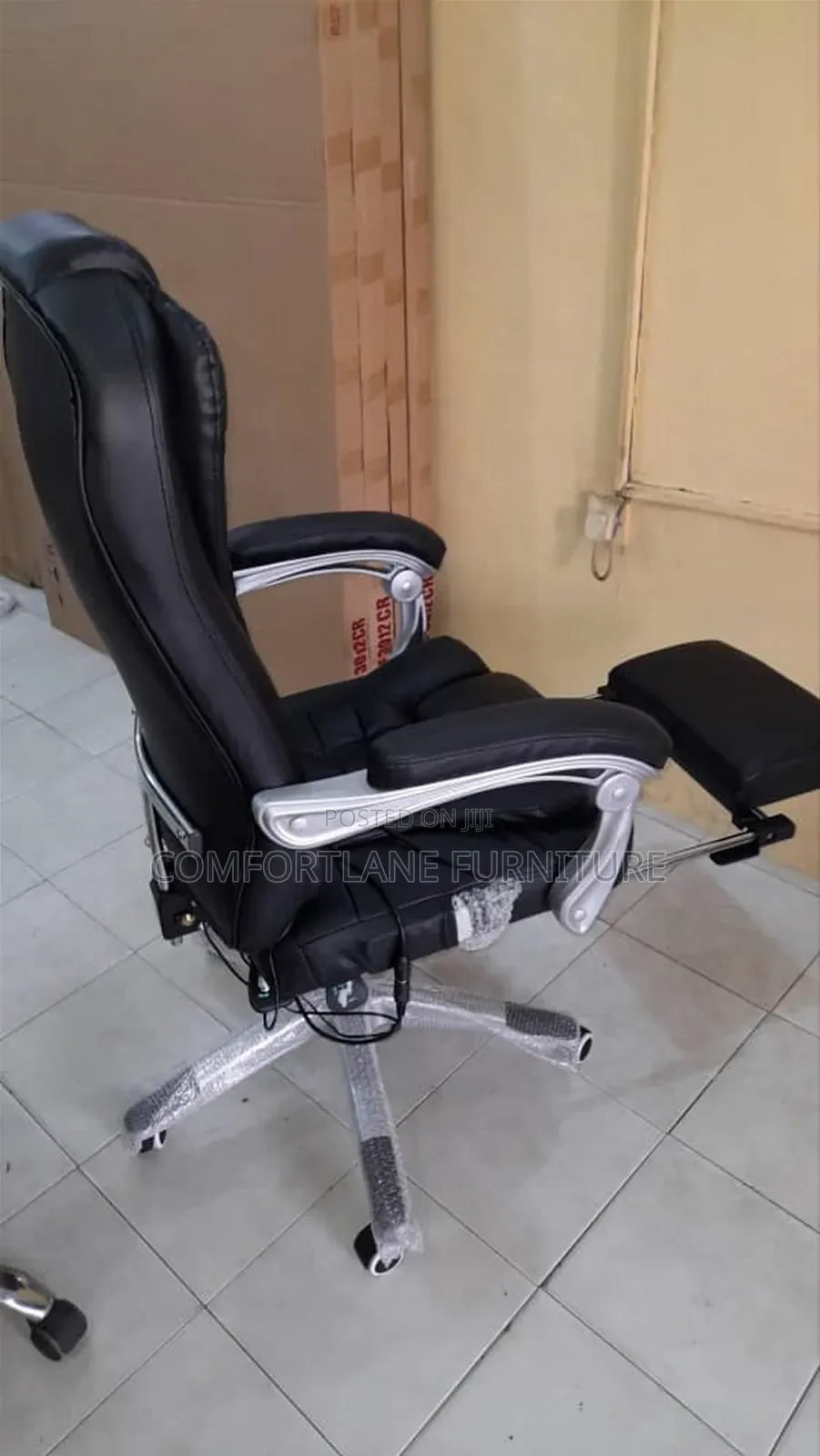 Office Chair With Massage Features and Footrest