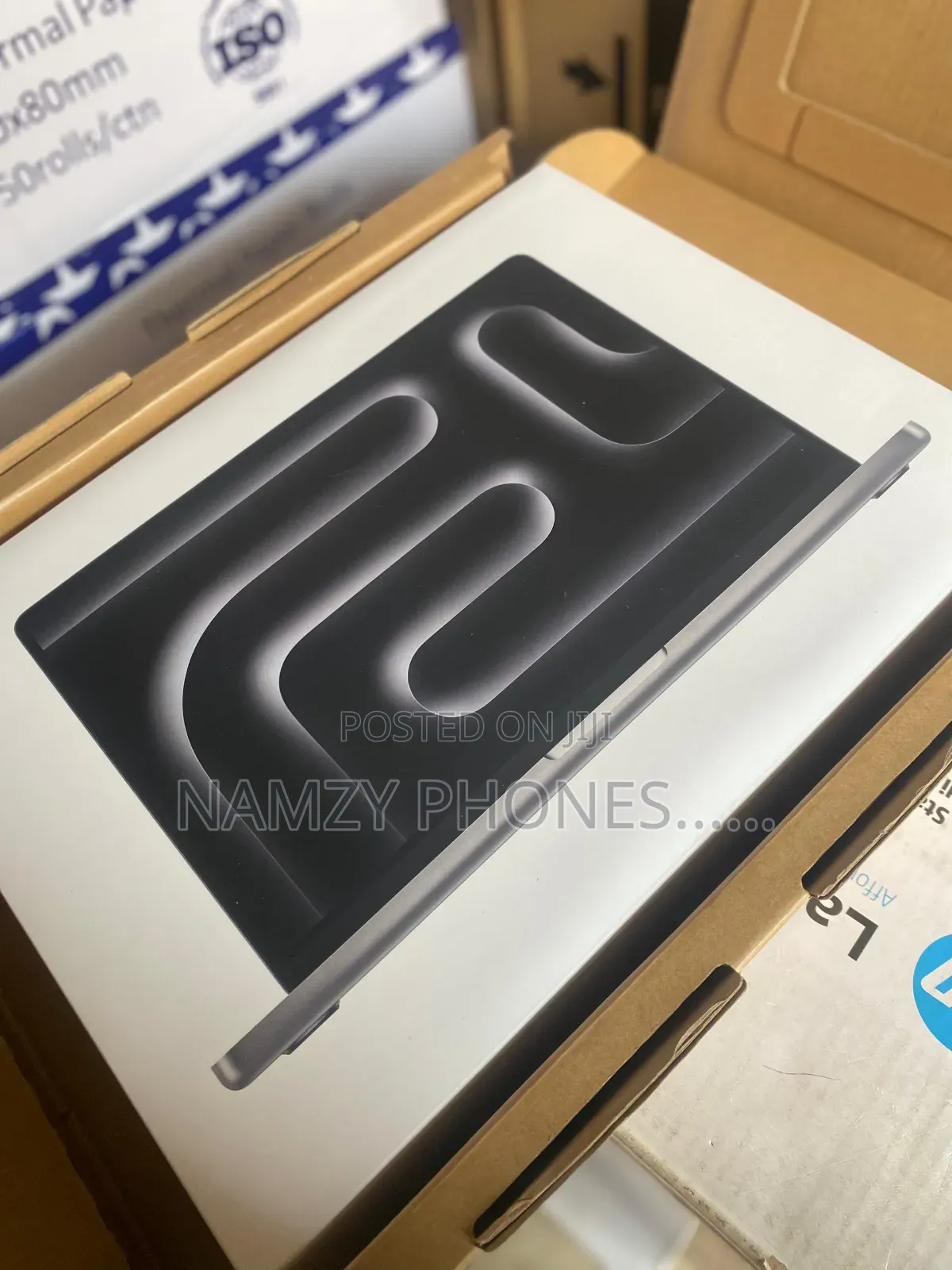 New Laptop Apple MacBook Pro 8GB Apple M3 SSD 1T