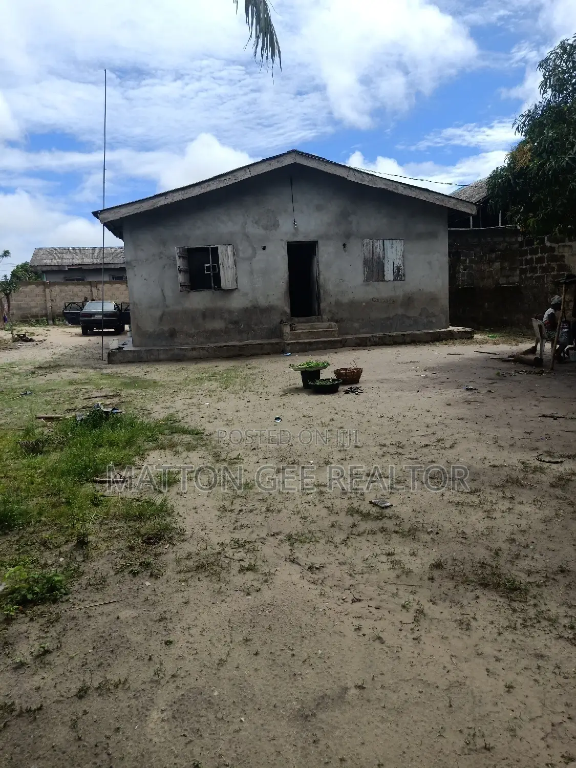 8bdrm Room & Parlour in Tako 3, Ajarah, Badagry / Badagry for sale