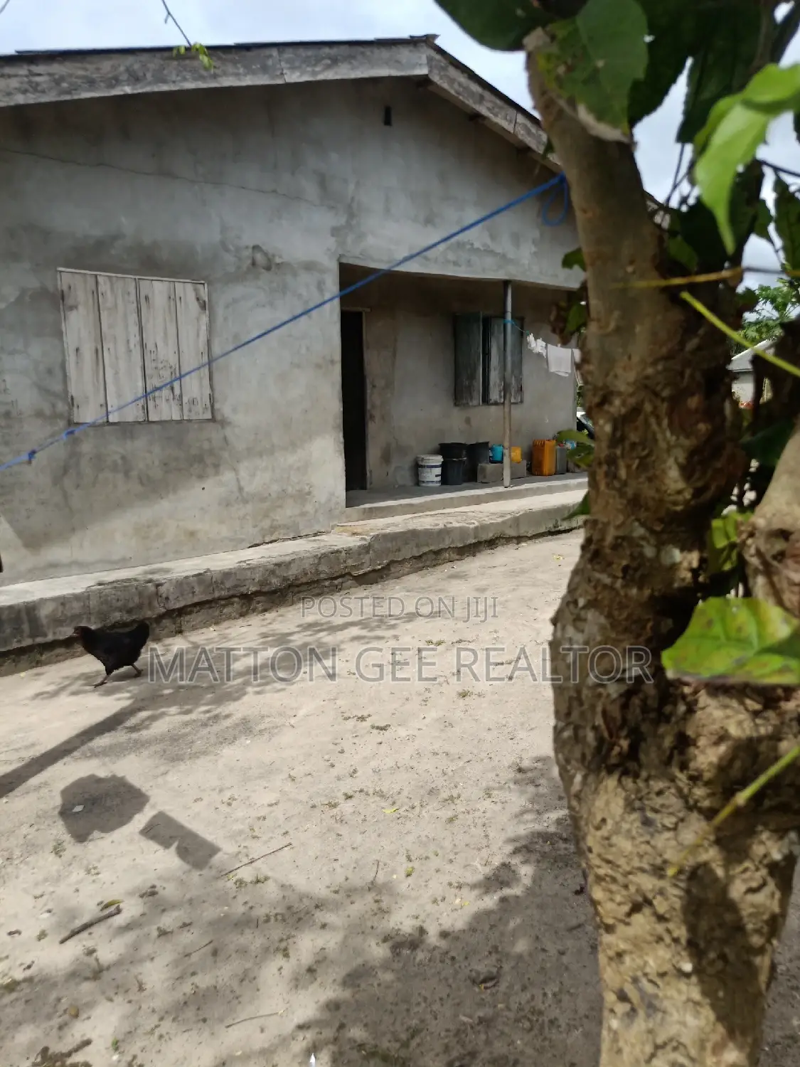 8bdrm Room & Parlour in Tako 3, Ajarah, Badagry / Badagry for sale