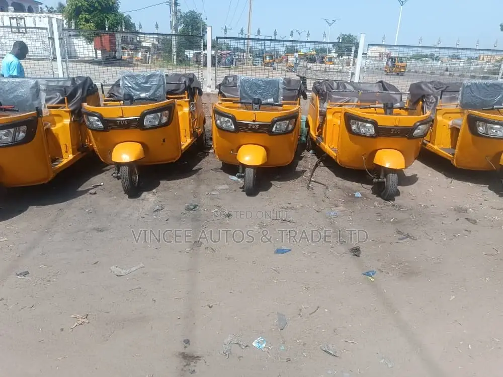 TVS King Deluxe Plus iTouch Start 2022 Yellow