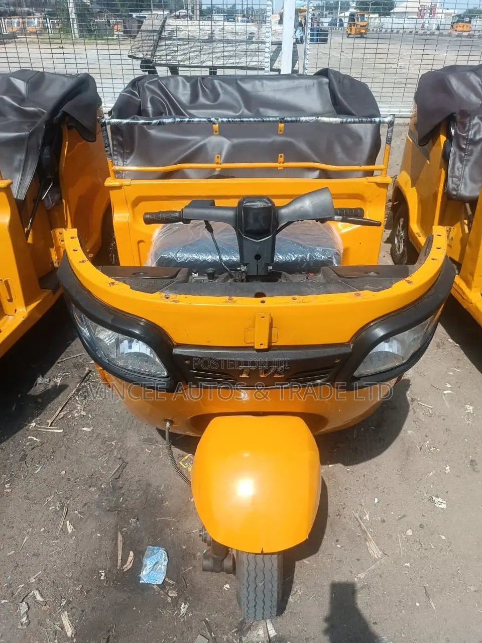 TVS King Deluxe Plus iTouch Start 2022 Yellow
