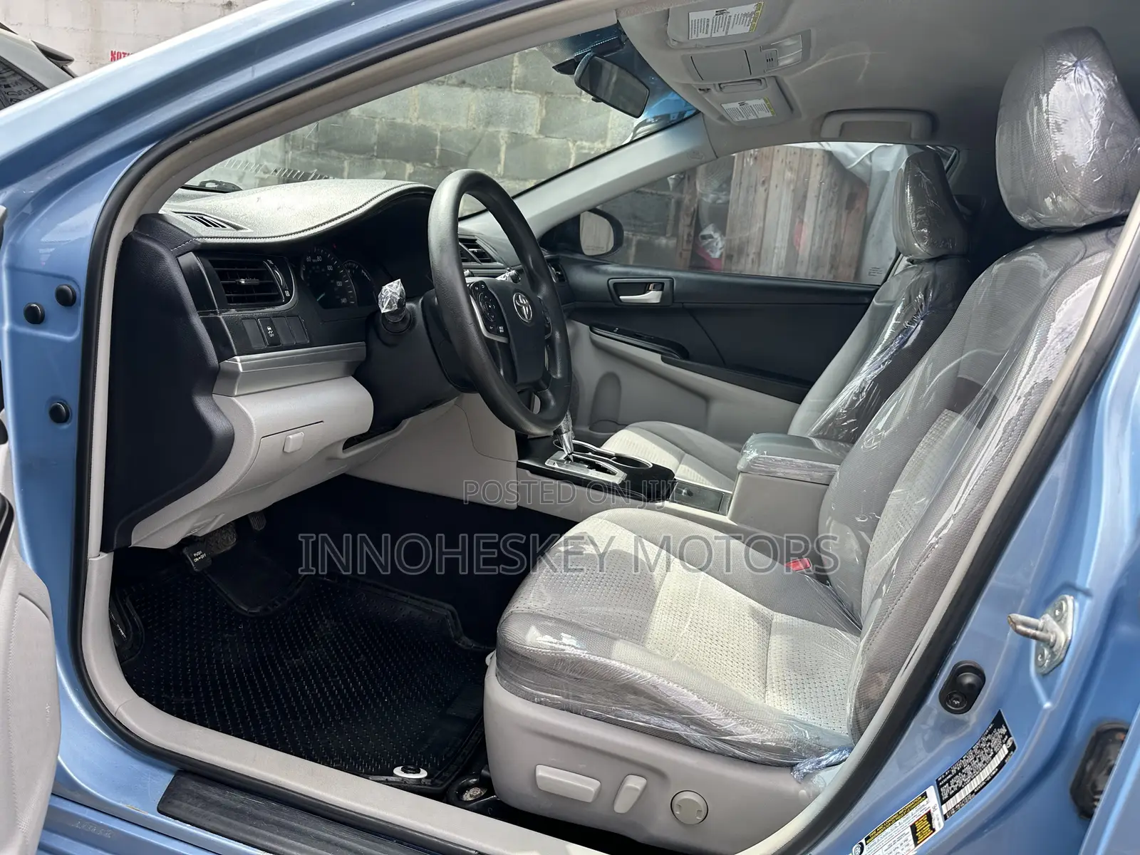 Toyota Camry LE 4dr Sedan (2.5L 4cyl 6A) 2012 Blue