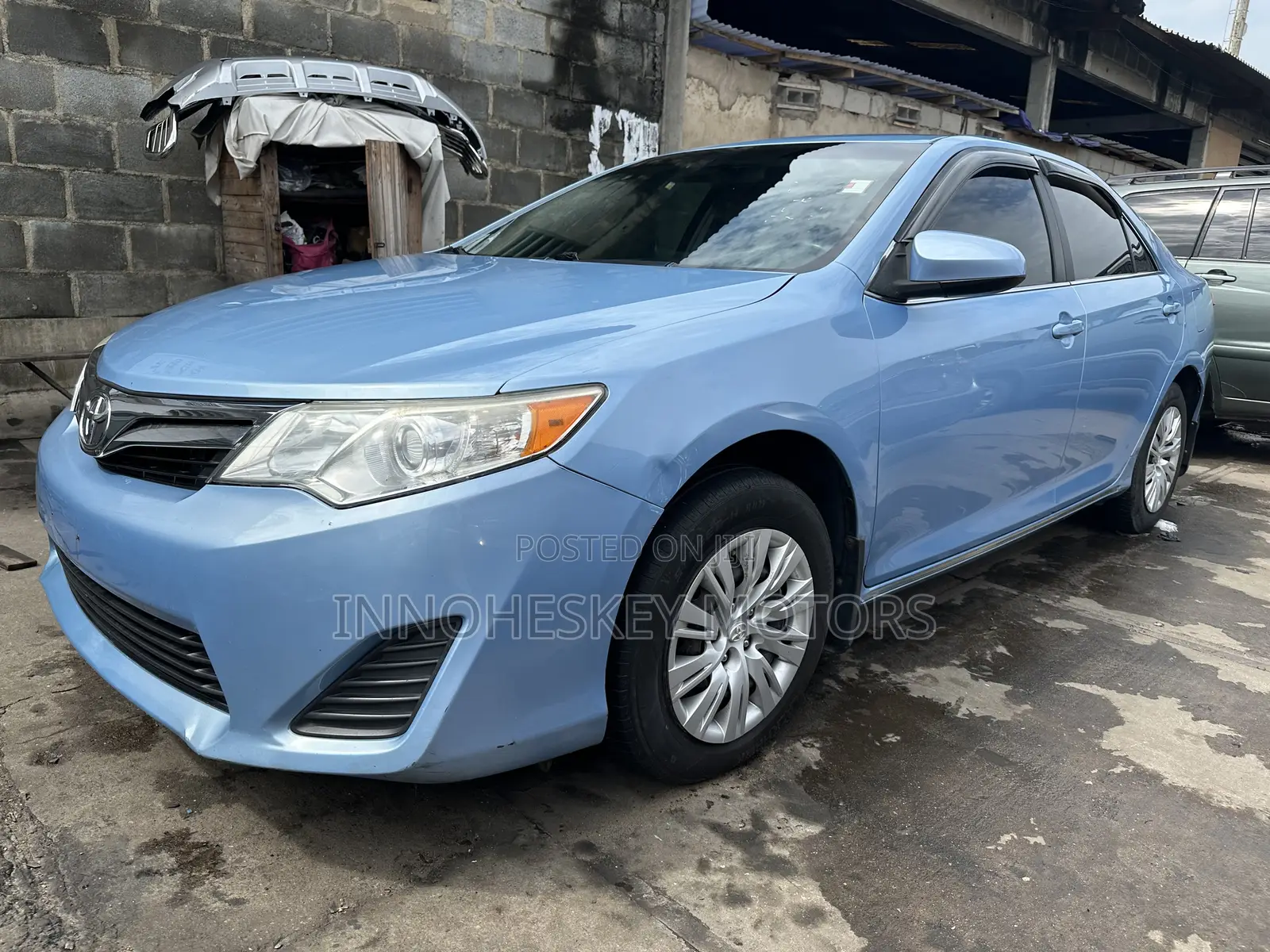 Toyota Camry LE 4dr Sedan (2.5L 4cyl 6A) 2012 Blue