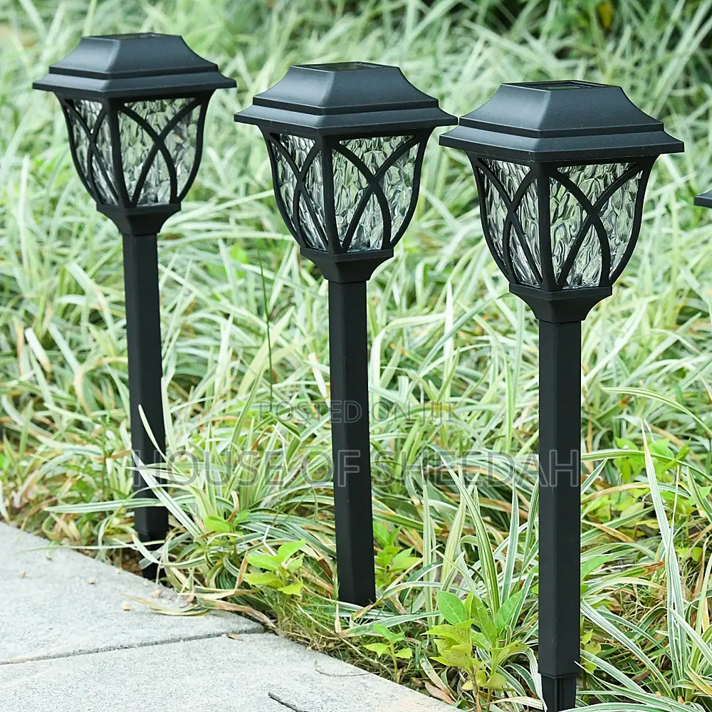 2pcs Solar Power Outdoor/Garden Lawn Light
