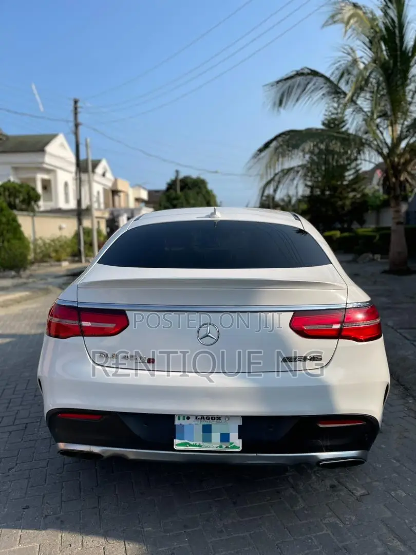 Benz Gle 450 2022 Available for Rent