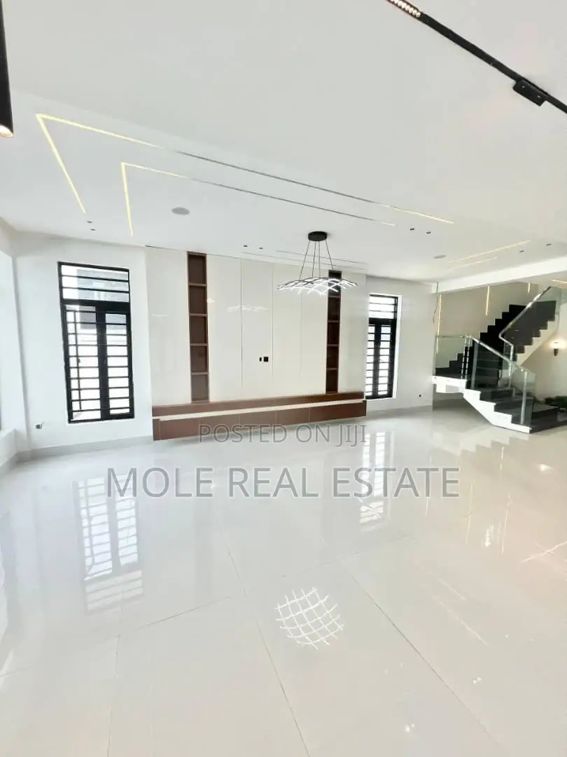 6 Bedroom Duplex On 2 Plots Unity Estate Egbeda Alimosho