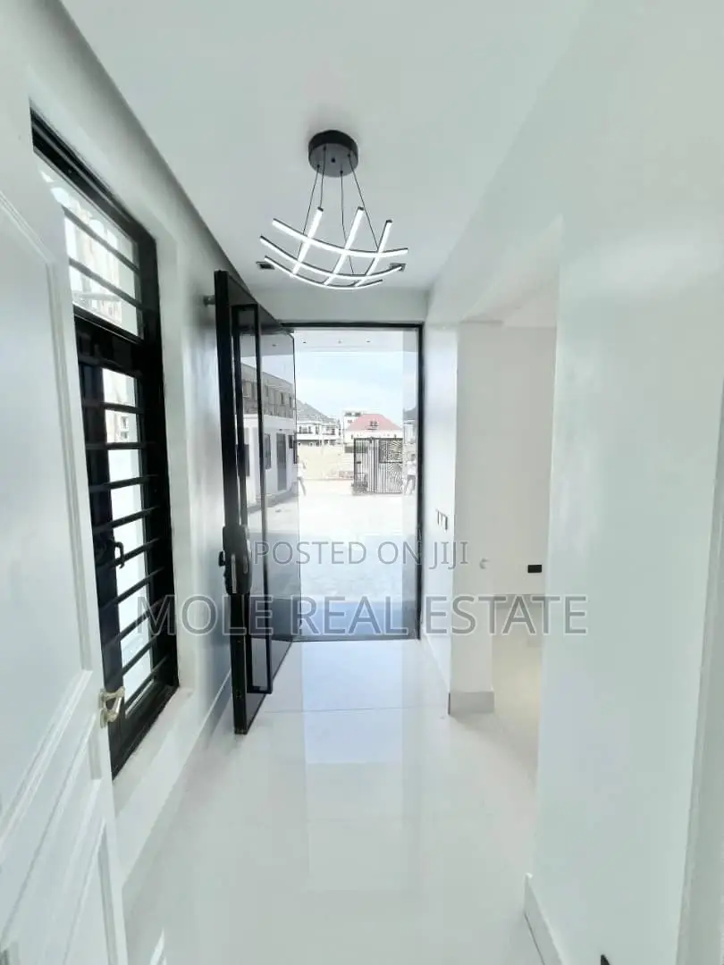 6 Bedroom Duplex On 2 Plots Unity Estate Egbeda Alimosho