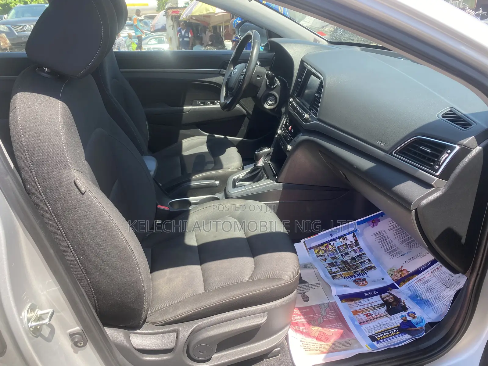 Hyundai Elantra Limited Sedan FWD (2.0L 4cyl 6A) 2017 Silver