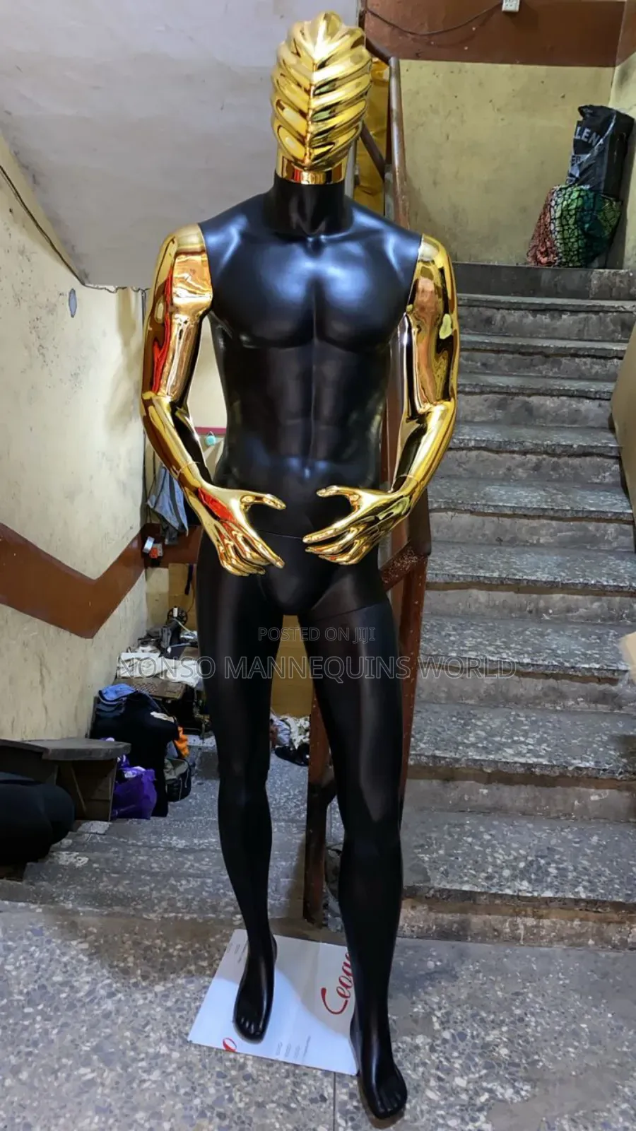 Male Spider Face Matt Black and Gold Chrome Body