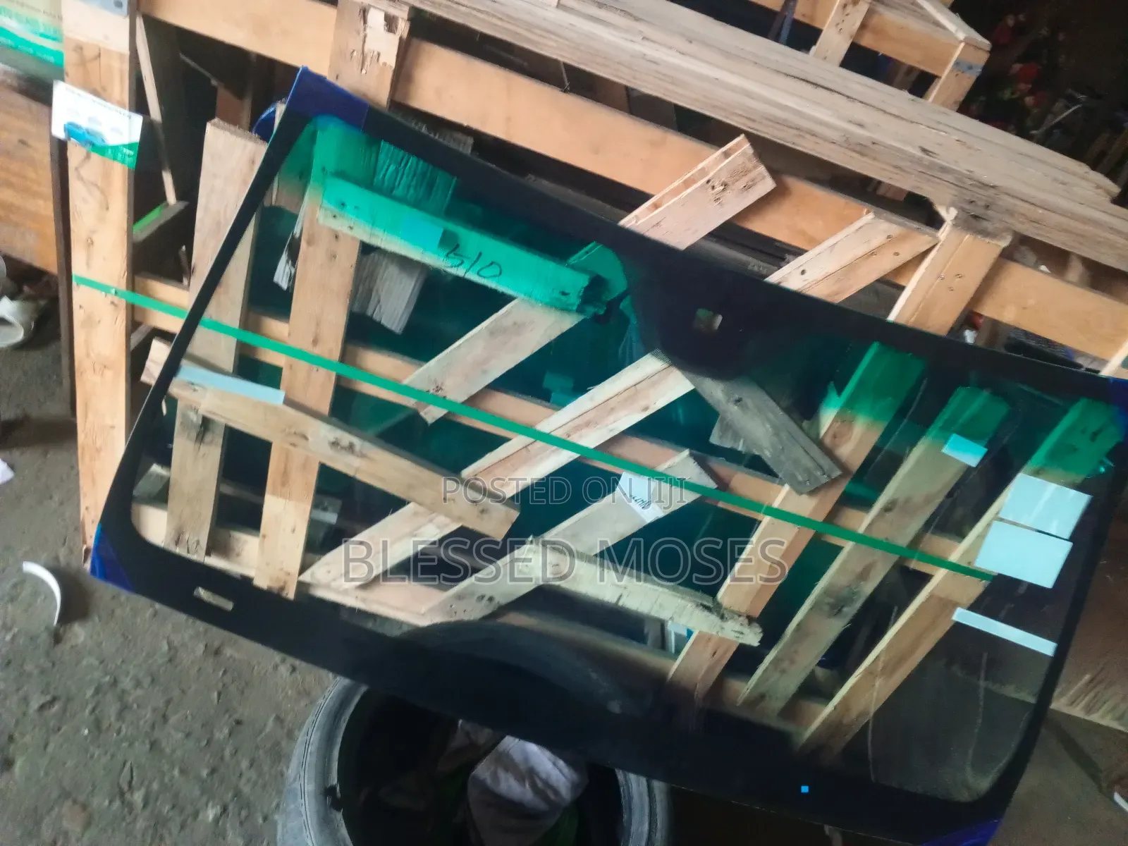 Windscreen W204 C Class 2010