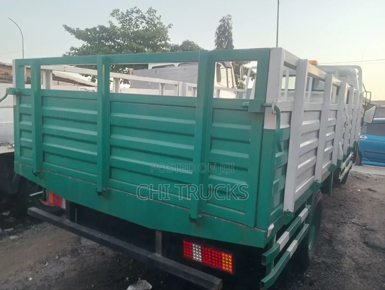 Mitsubishi Canter Truck Diesel Engine 6 Tires