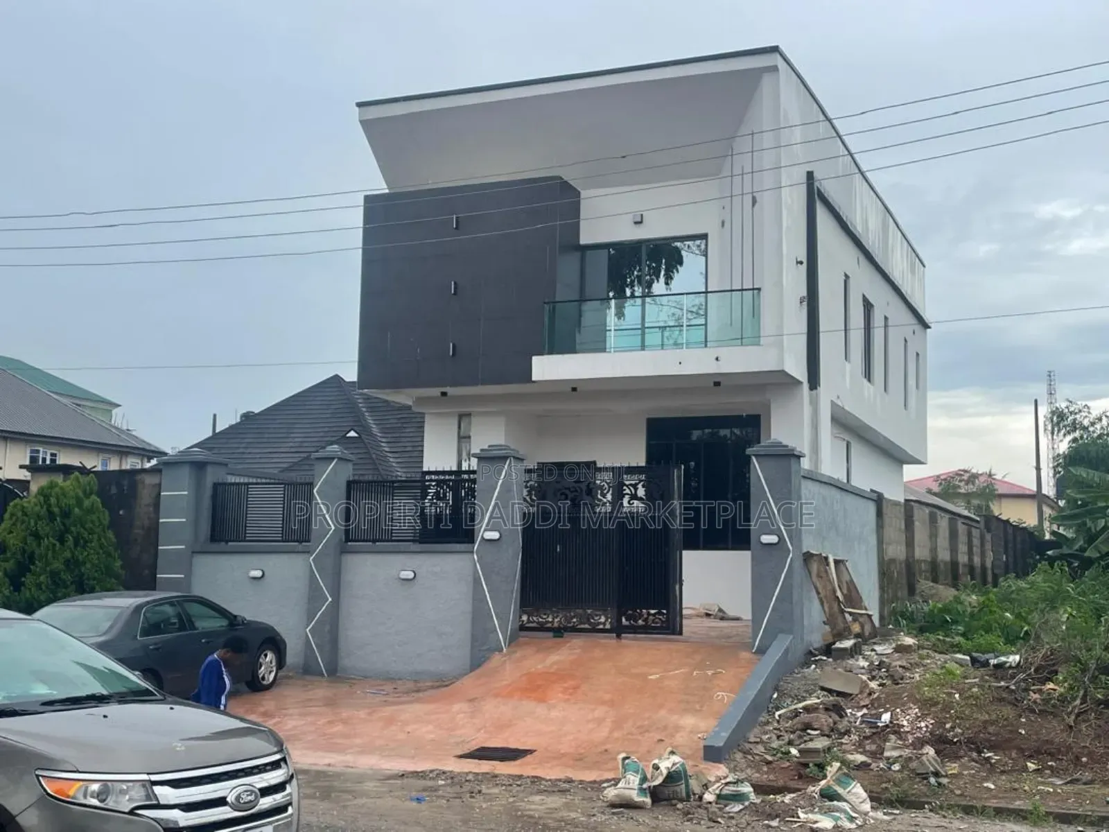 4bdrm Duplex in Diamond Estate, Ipaja / Ipaja for sale