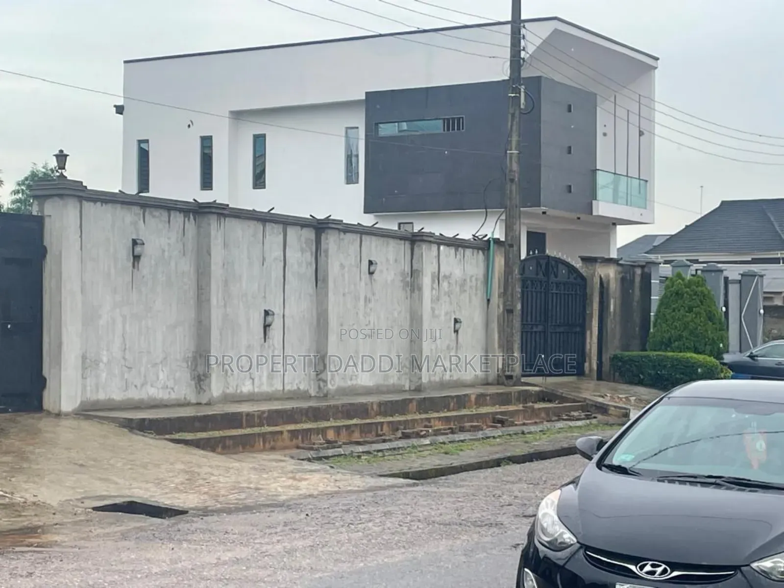 4bdrm Duplex in Diamond Estate, Ipaja / Ipaja for sale