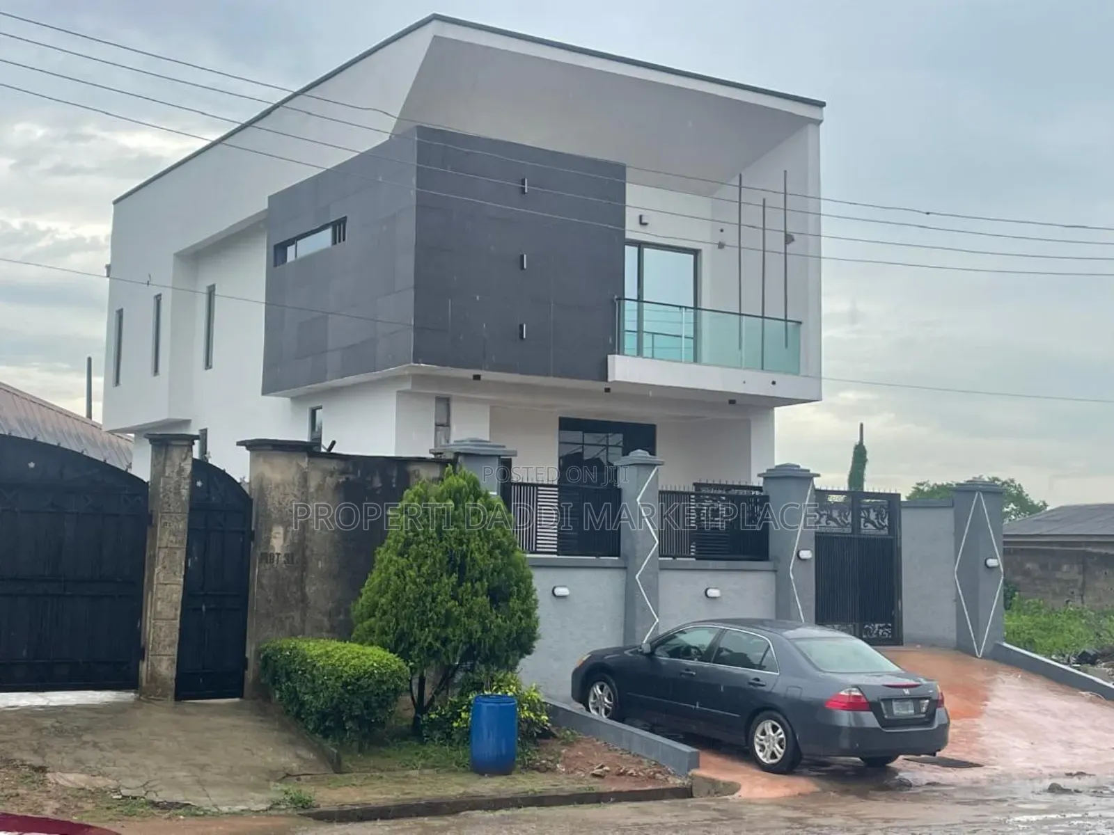 4bdrm Duplex in Diamond Estate, Ipaja / Ipaja for sale