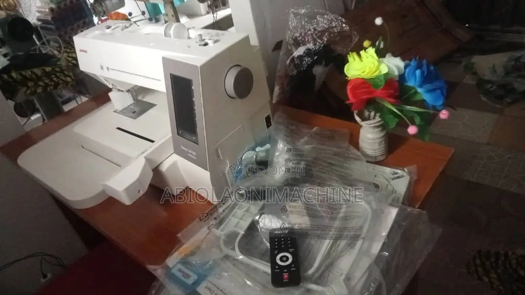Janome Memory Craft 550e Embroidery Machine,