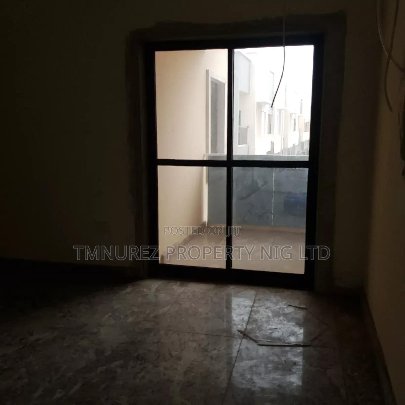 Shop for Rent in a Good Location