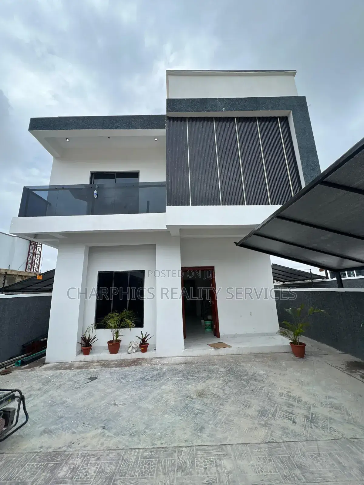 4bdrm Duplex in Lekki for sale