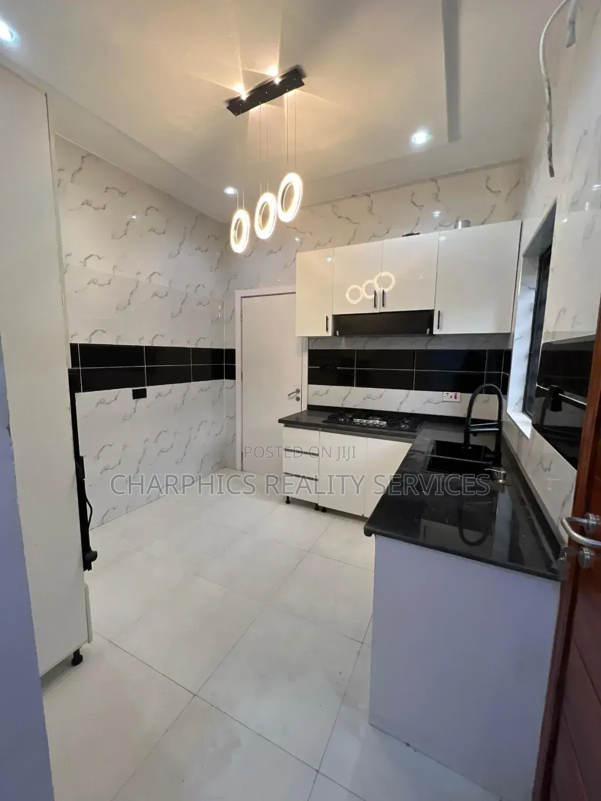 4bdrm Duplex in Lekki for sale