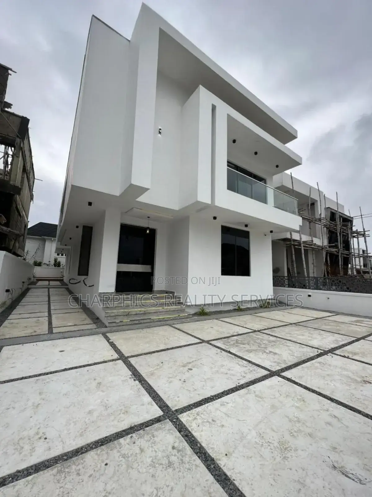5bdrm Duplex in Lekki for sale