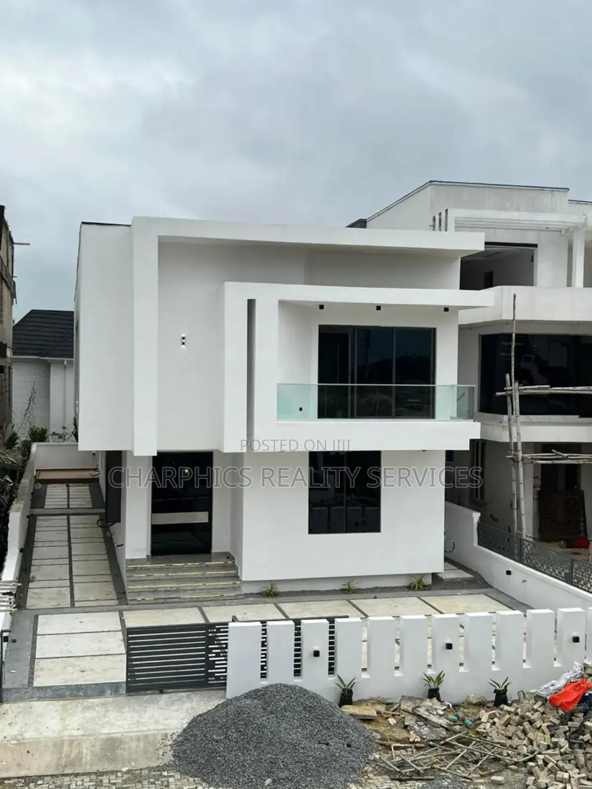 5bdrm Duplex in Lekki for sale