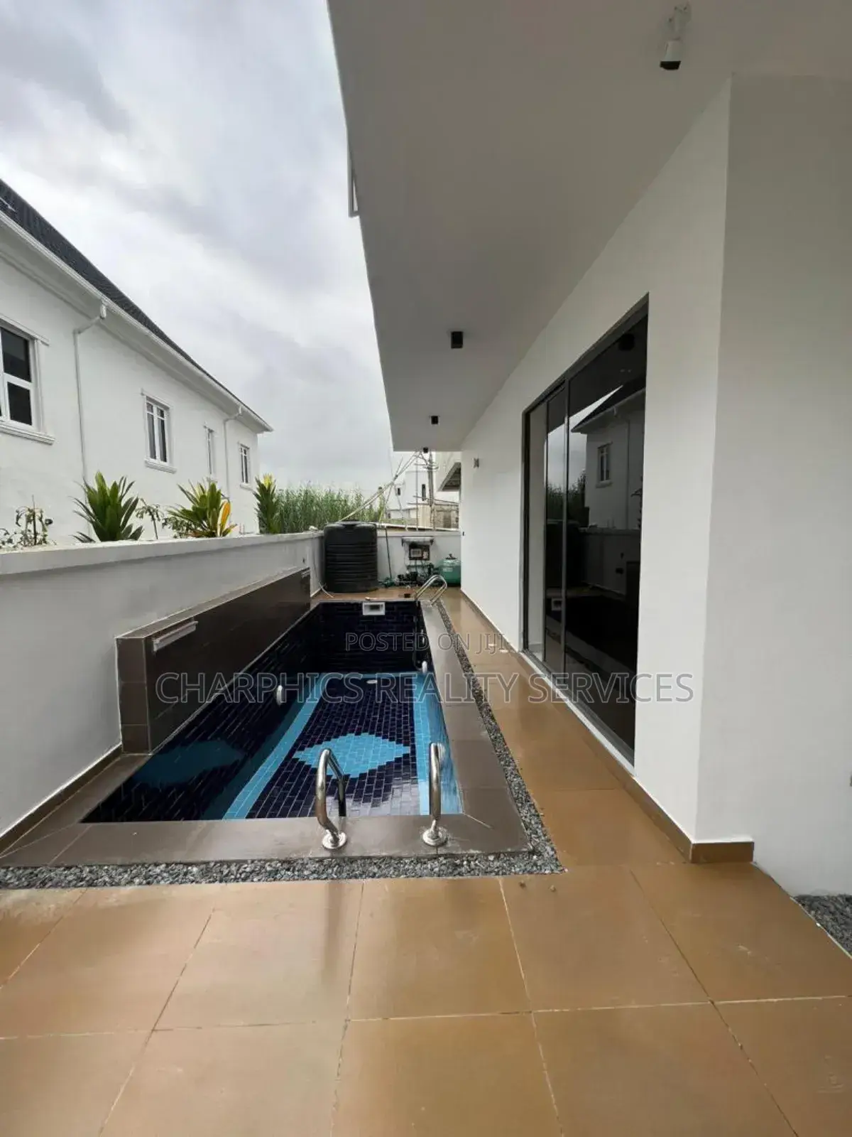 5bdrm Duplex in Lekki for sale