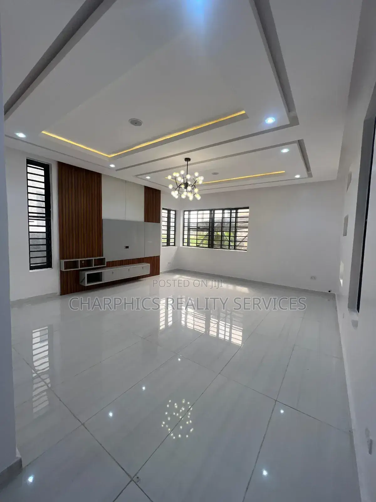 5bdrm Duplex in Lekki for sale