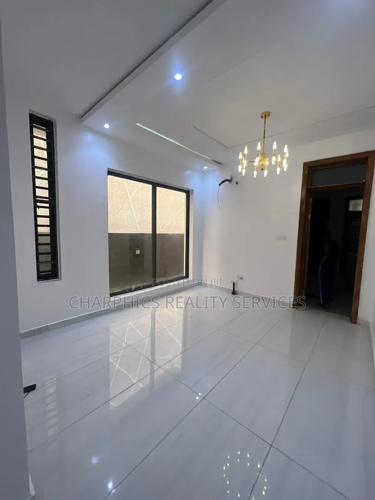 5bdrm Duplex in Lekki for sale