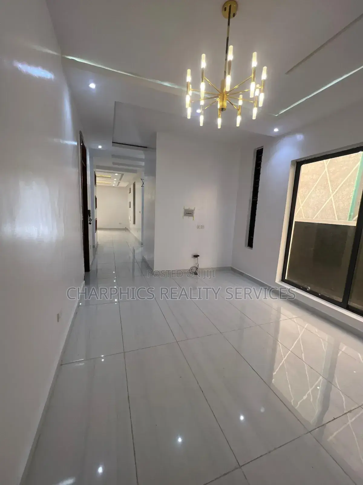 5bdrm Duplex in Lekki for sale