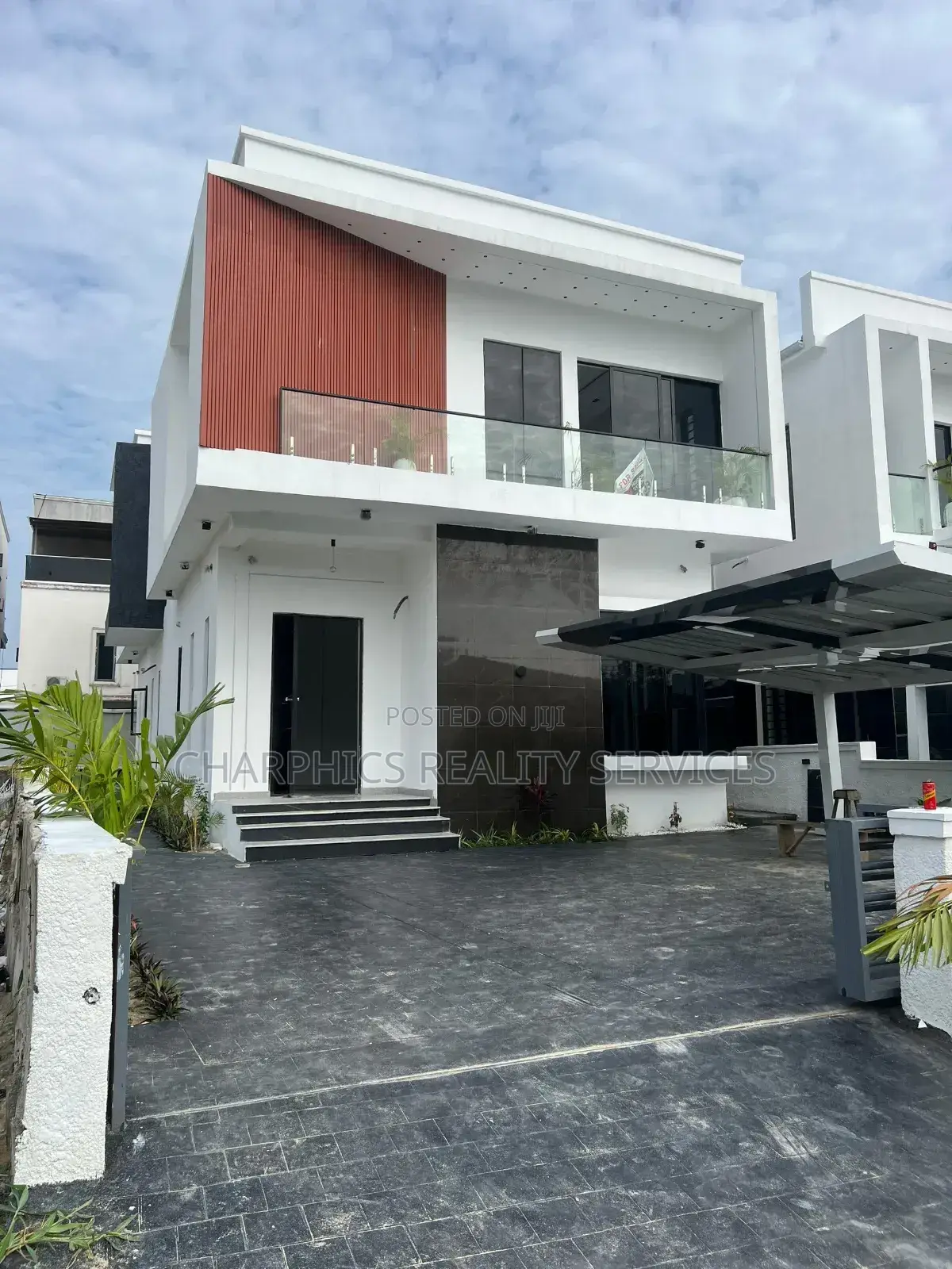 5bdrm Duplex in Lekki for sale