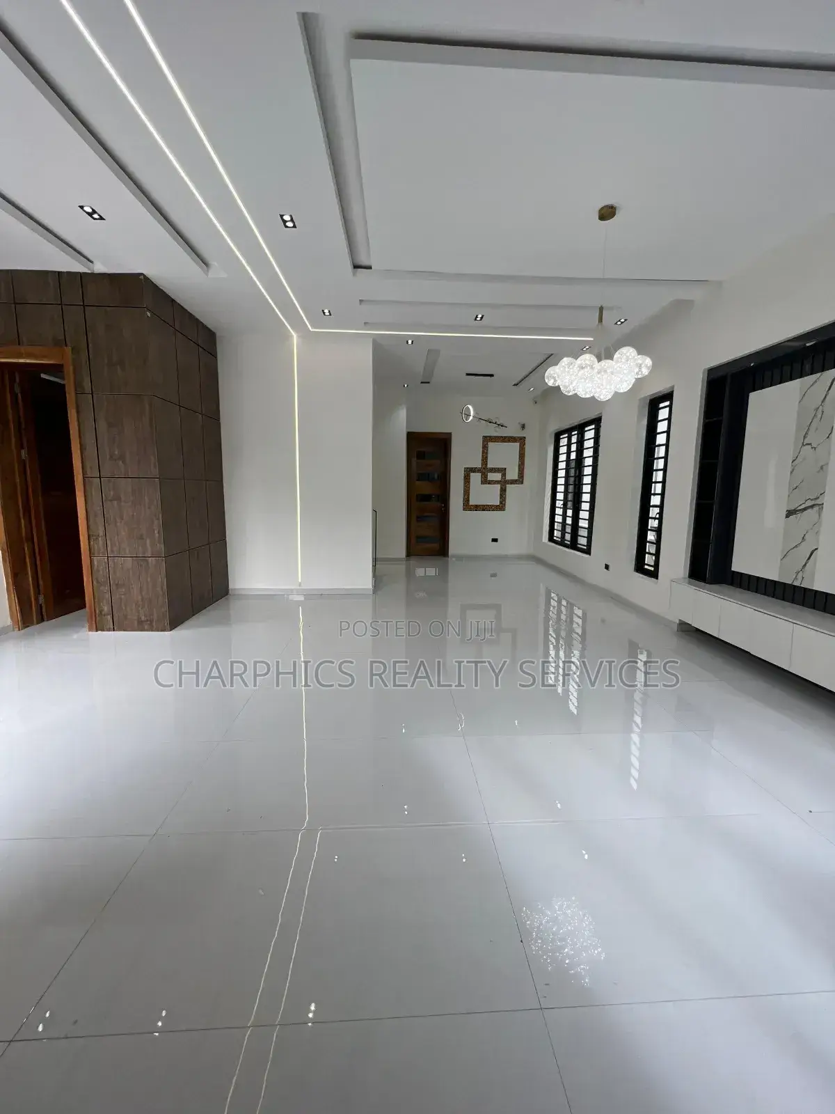 5bdrm Duplex in Lekki for sale