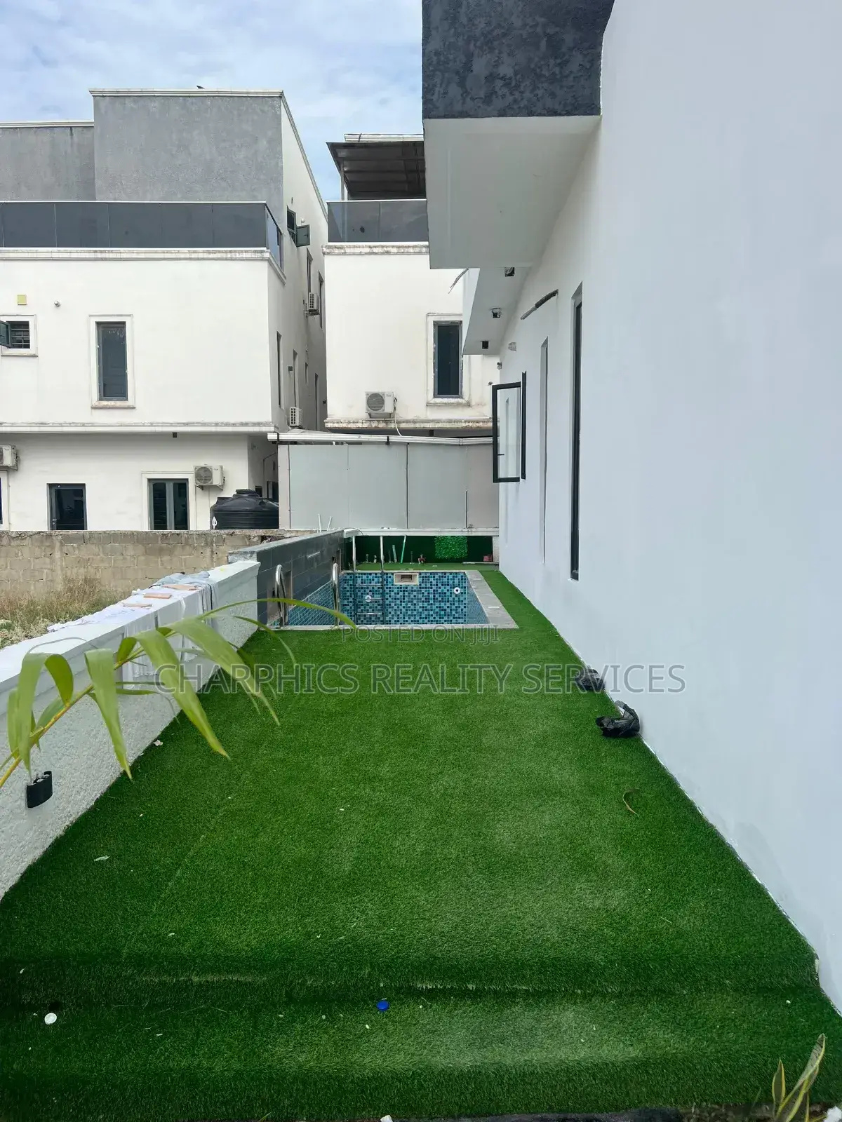 5bdrm Duplex in Lekki for sale