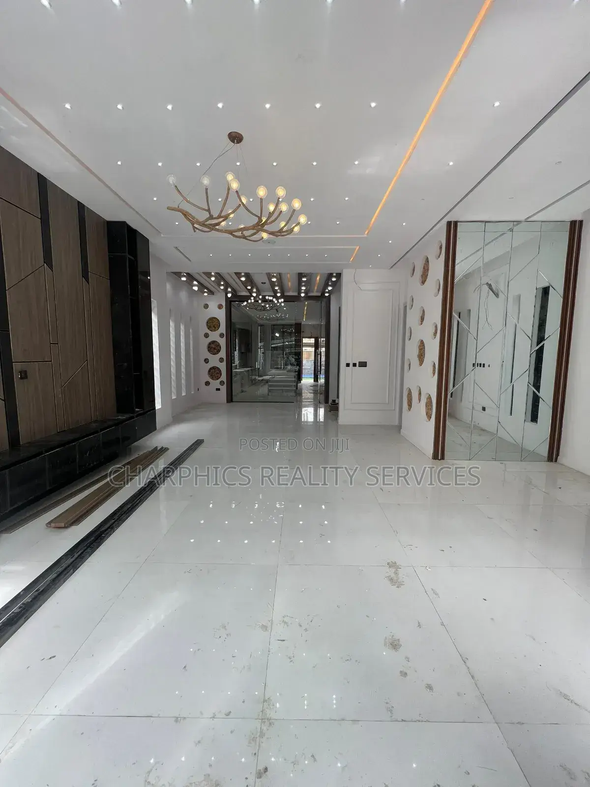 5bdrm Duplex in Lekki for sale