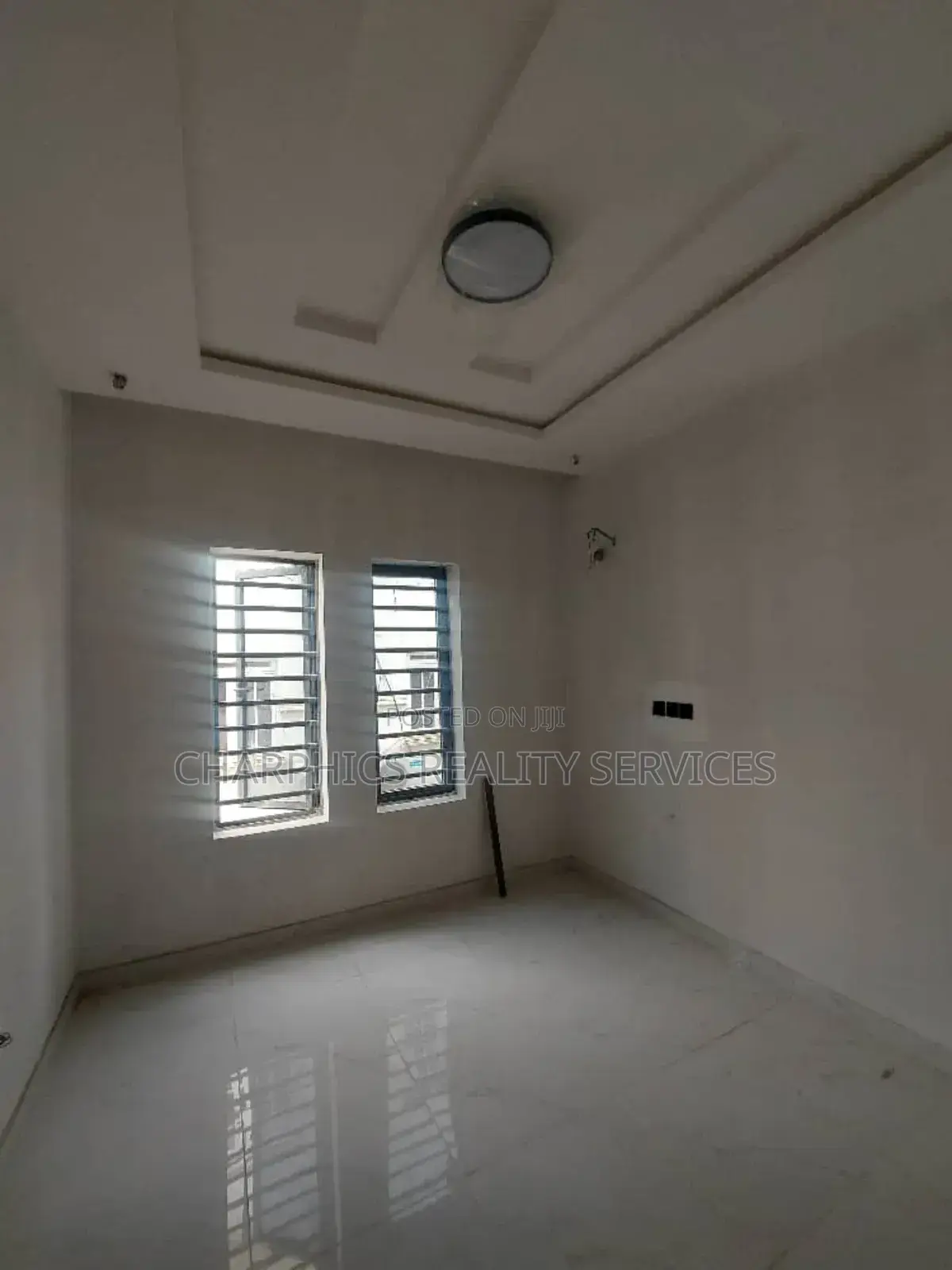 5bdrm Duplex in Magodo for sale