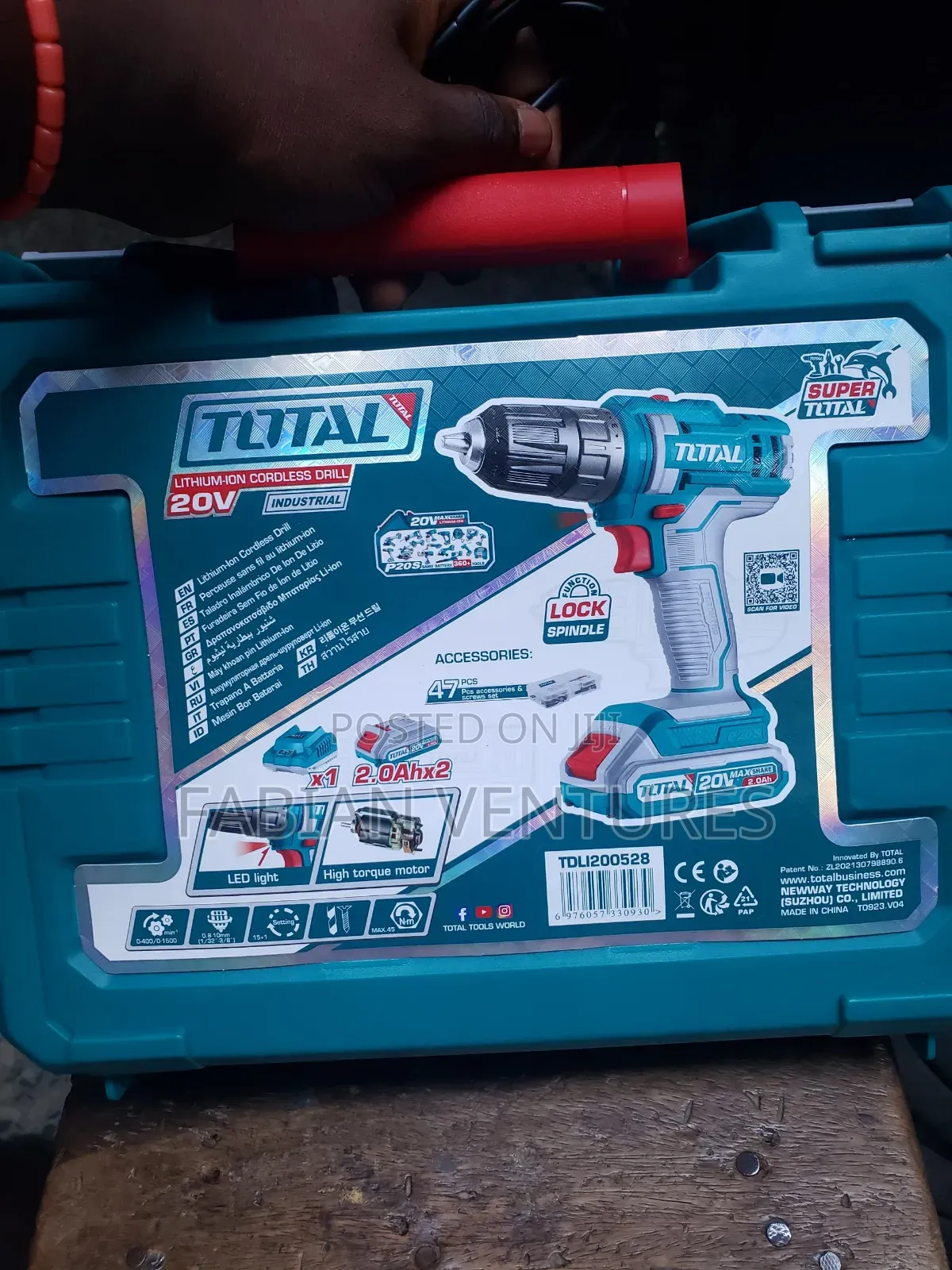 TOTAL Cordless Drill 20v With Two Batteries and Fast Charger