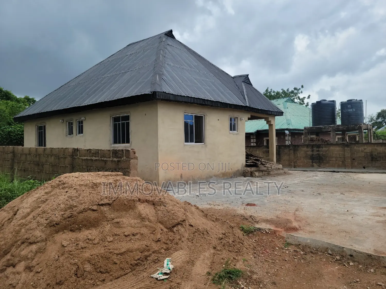 2bdrm Block of Flats in Immovables Realty, Abeokuta North for sale