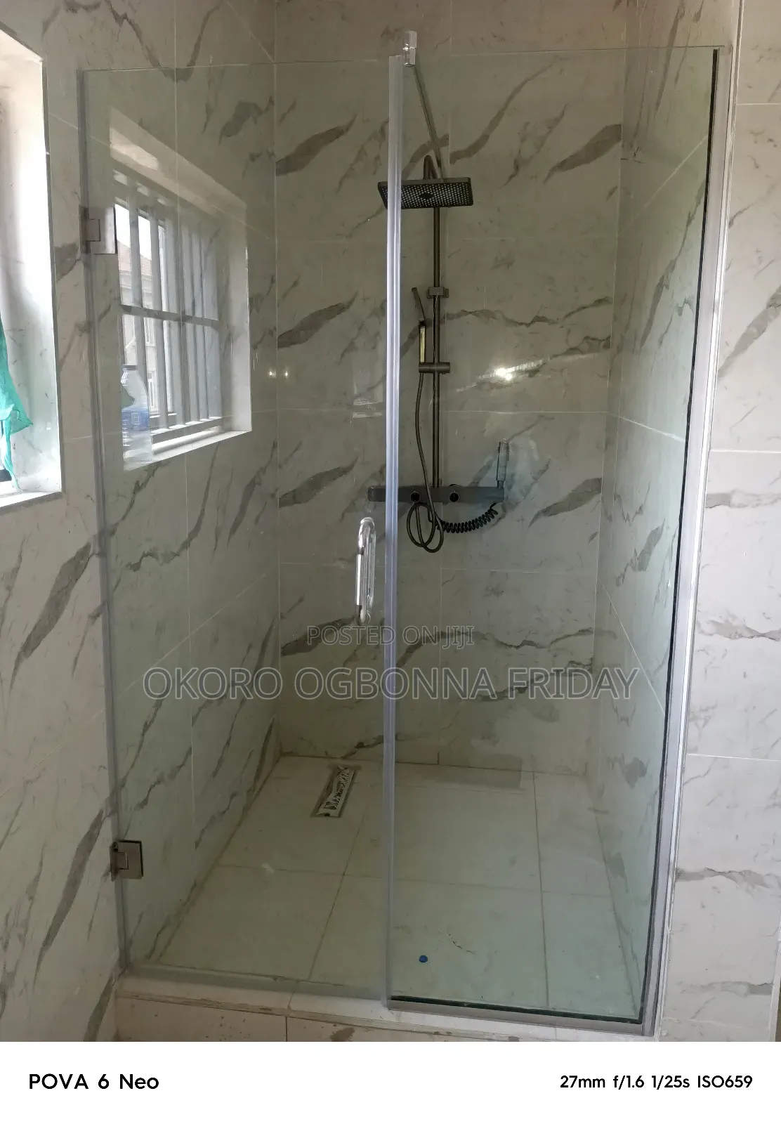 Gunners Shower Cubicle