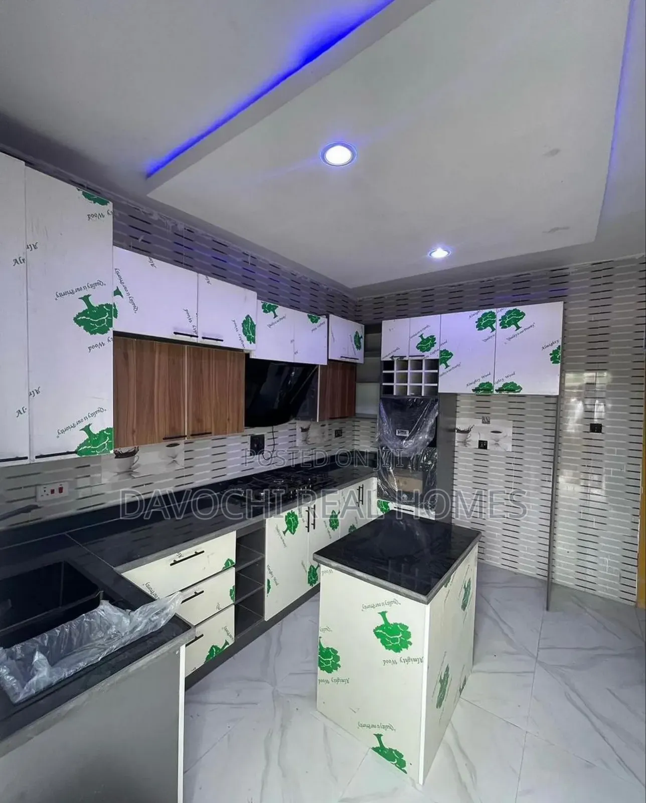 3bdrm Duplex in Orchid Road, Lekki for rent