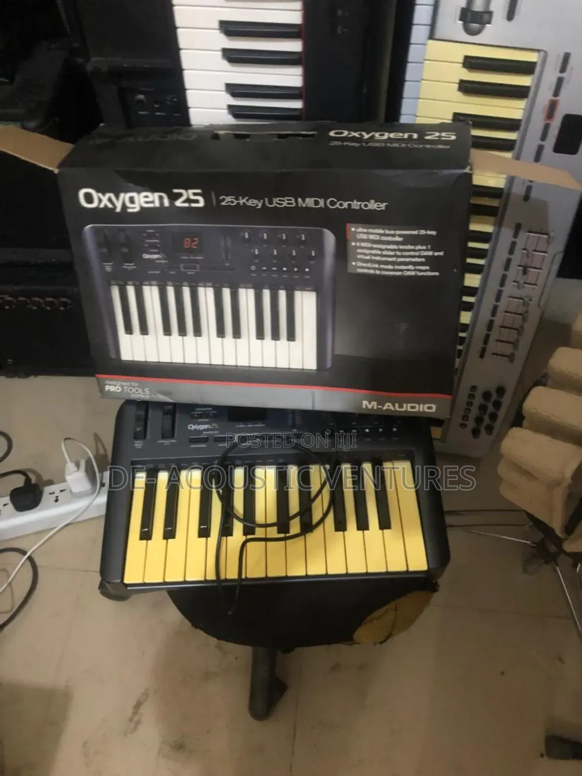 Uk Used 2 Octave Maudio Midi Keyboard