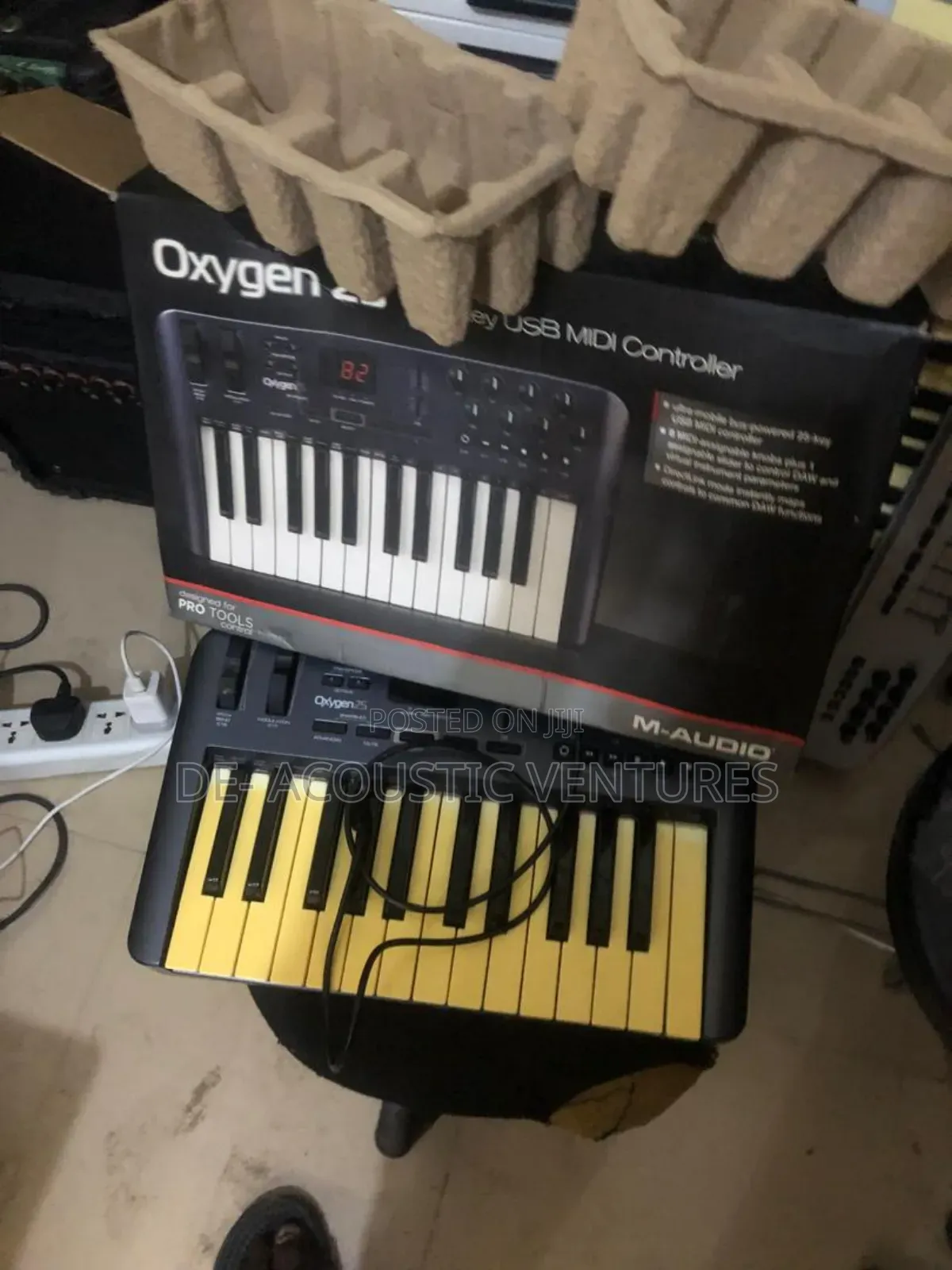Uk Used 2 Octave Maudio Midi Keyboard