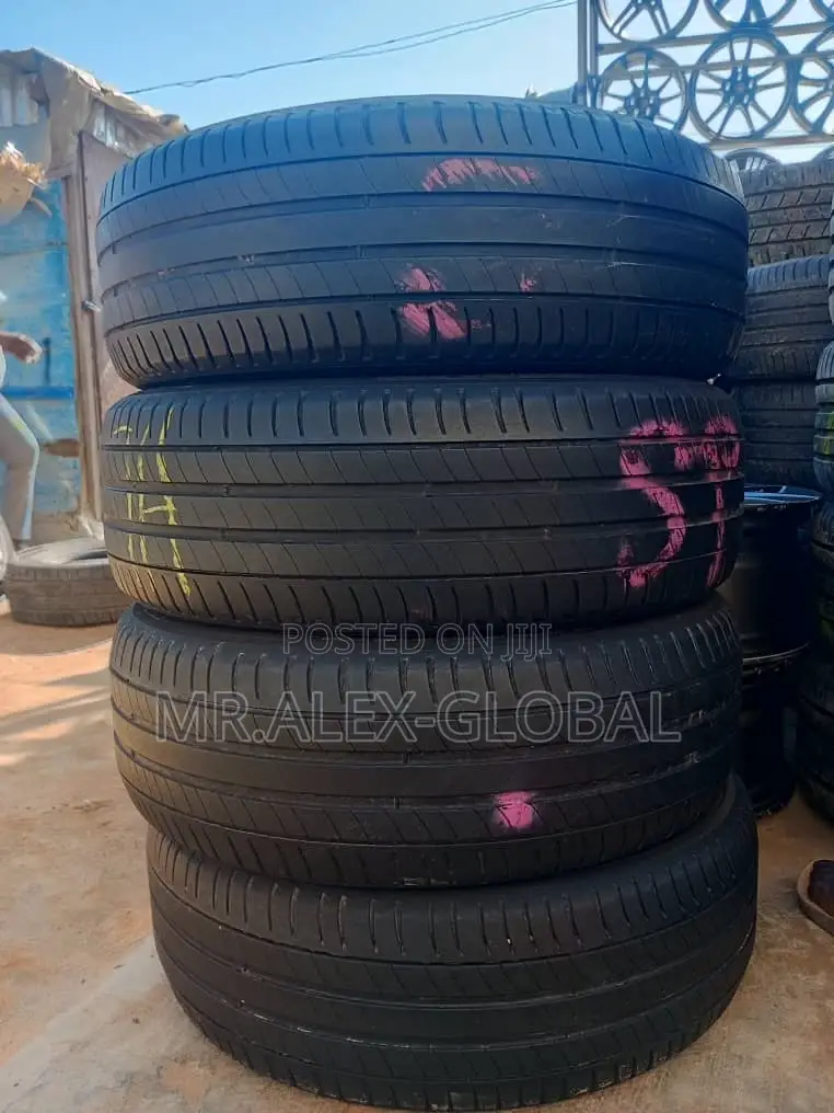 215/65/R16 Michelin Tire