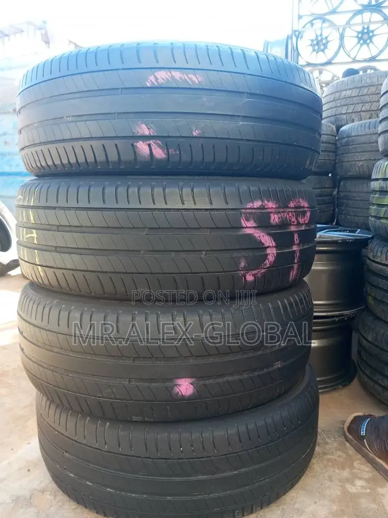 215/65/R16 Michelin Tire