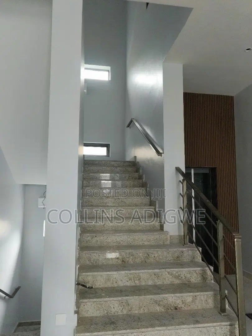 5bdrm Duplex in Ikoyi for sale