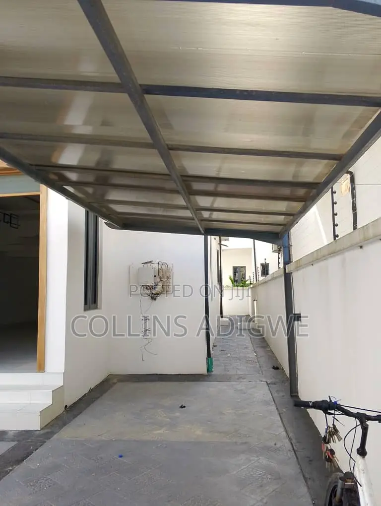 4bdrm Duplex in Vgc Extension for sale
