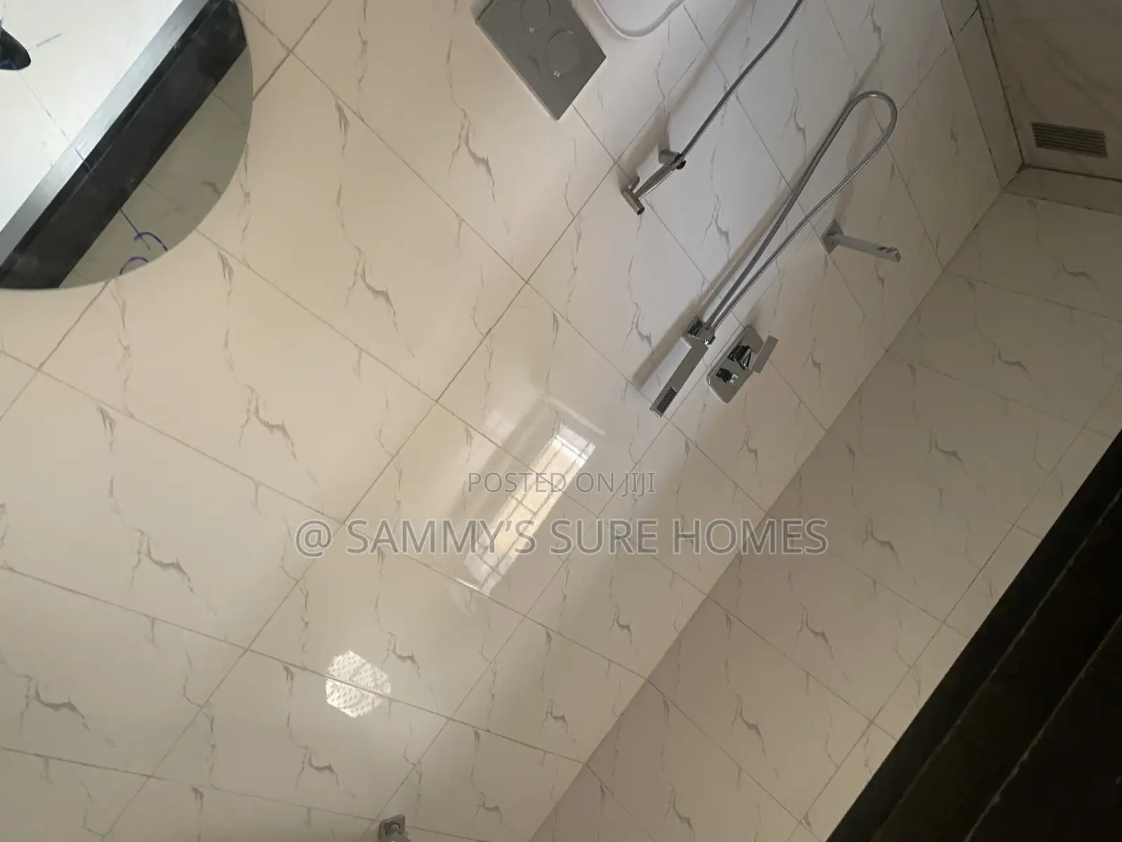 3bdrm Bungalow in Queens Estate, Gwarinpa for sale